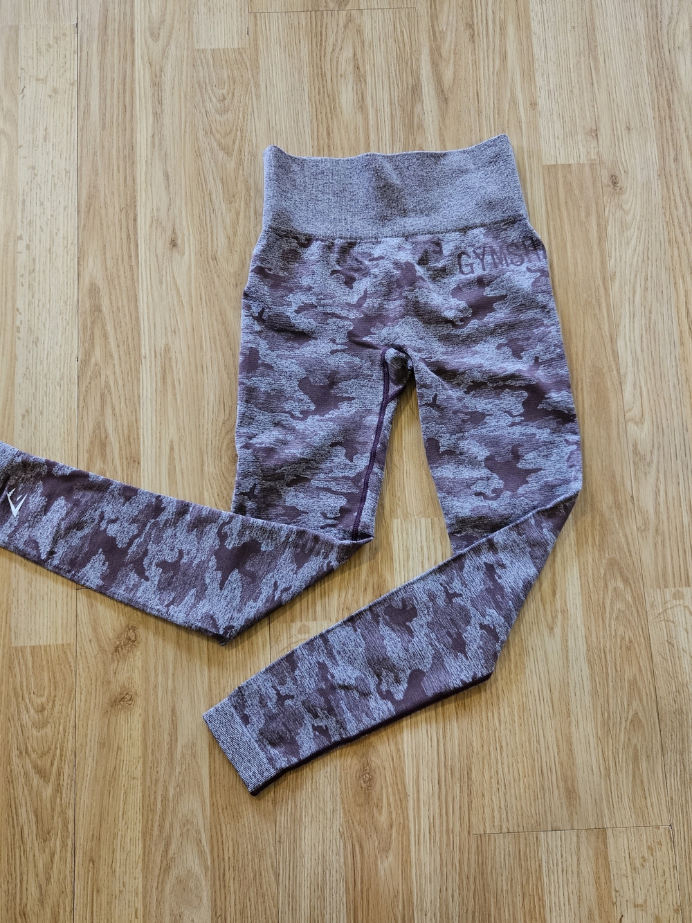 GymShark Maroon Camo High-Waist Ruched Bum Athletic Leggings
